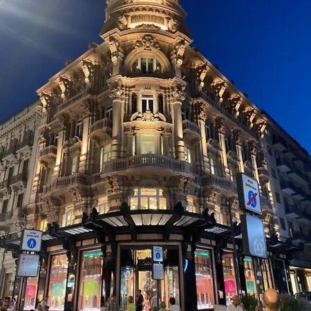 La Botanica - Station Apartment *